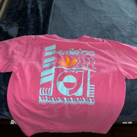 Men’s Adidas GFX WW Tee - Picture 4 of 5